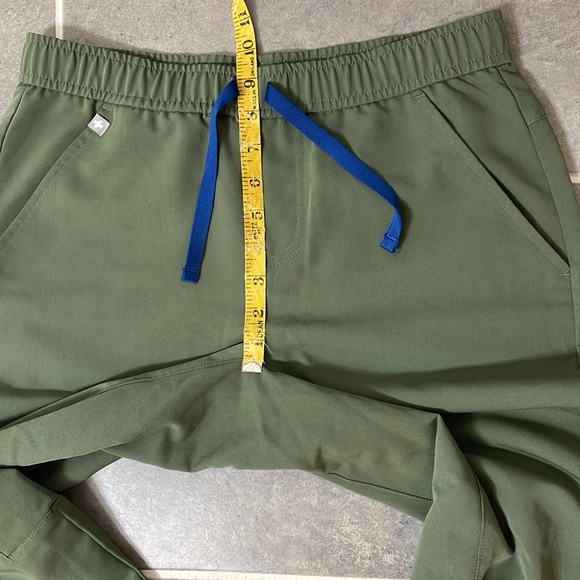 FIGS Tansen Jogger Scrub Pants size Small Short - Picture 5 of 11